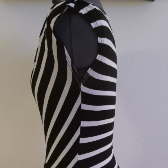 Black & White Striped Shirt - Picture 8 of 9